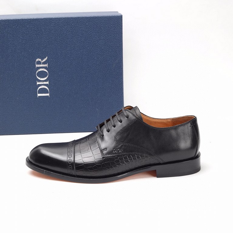 Dior Derby Shoes｜Leather soled formal shoes｜Meticulously crafted in open-edge beaded cowhide｜Water dyed cowhide lining｜With classic lace-up closure｜Side embossed logo｜Sheeny stacked heel for a touch of style｜Can be worn 