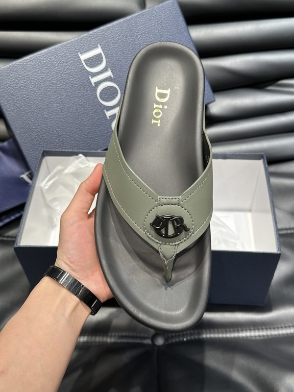 Dio~ High-end men's summer slippers, upper material head layer cowhide, original hardware decoration, private mold outsole, perfect details, showing the big style, casual loose comfortable type, high quality boutique, su