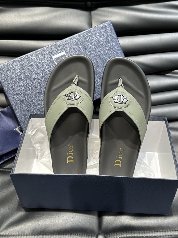 Dio~ High-end men's summer slippers, upper material head layer cowhide, original hardware decoration, private mold outsole, perfect details, showing the big style, casual loose comfortable type, high quality boutique, su