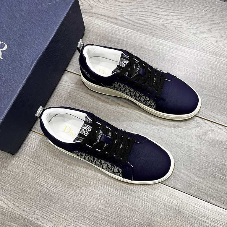 Factory   Dior's latest models of casual sneakers     Casual fashion explosion,   version of the simple atmosphere,   fabric using imported cowhide leather with the original fabric,   sheepskin lining, the original wear-