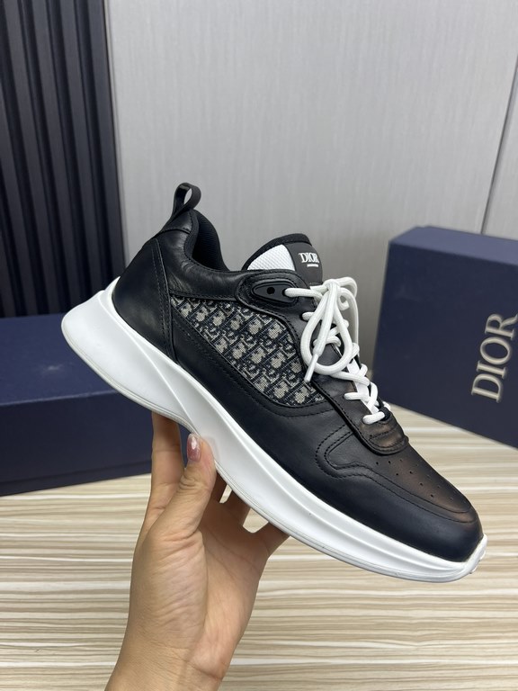 Factory   DIOR.Dior Couple's Hot Sale The new trend is destined to be a mainstream super single  .  upper using exclusive customized original cowhide material   cow game meat splicing brand special LOGO fabrics  outsole 