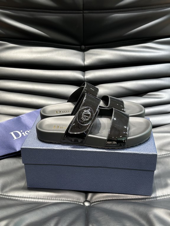 Dio~ High-end men's summer slippers, upper material head layer cowhide, original hardware decoration, private mold outsole, perfect details, showing the big style, casual loose comfortable type, high quality boutique, su