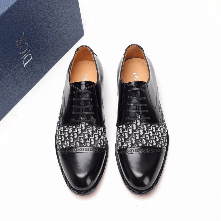 Dior Derby Shoes｜Leather soled formal shoes｜Meticulously crafted in open-edge beaded cowhide｜Water dyed cowhide lining｜With classic lace-up closure｜Side embossed logo｜Sheeny stacked heel for a touch of style｜Can be worn 