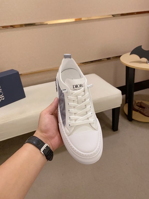 Factory price [Dior] new casual sports style men's shoes, new spring and summer models design, perfect workmanship, lace-up lazy models to create the quality of the suitcase, Upper imported first layer cowhide, senior sh