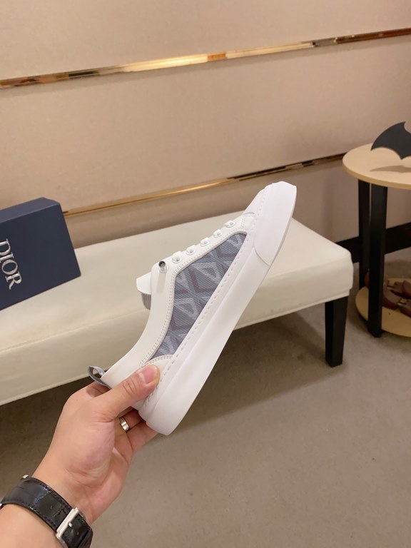 Factory price [Dior] new casual sports style men's shoes, new spring and summer models design, perfect workmanship, lace-up lazy models to create the quality of the suitcase, Upper imported first layer cowhide, senior sh