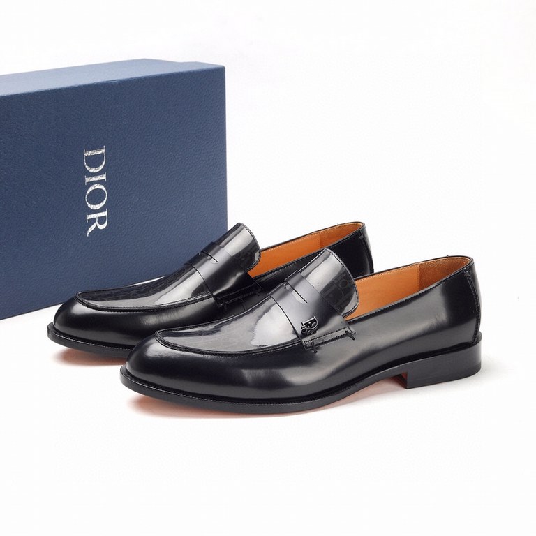 Dior Derby Shoes｜Leather soled formal shoes｜Meticulously crafted in open-edge beaded cowhide｜Water dyed cowhide lining｜With classic lace-up closure｜Side embossed logo｜Sheeny stacked heel for a touch of style｜Can be worn 