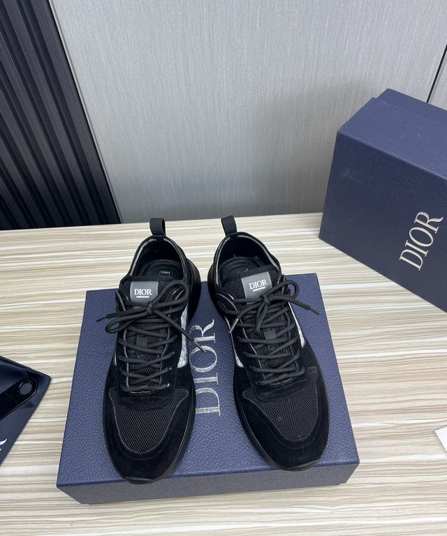 Factory   DIOR.Dior Couple's Hot Sale The new trend is destined to be a mainstream super single  .  upper using exclusive customized original cowhide material   cow game meat splicing brand special LOGO fabrics  outsole 