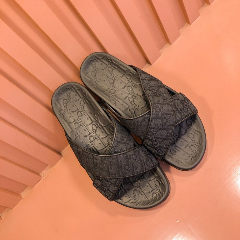 Dior Dior  2024 men's summer slippers, high-end boutique, upper calfskin embossed, loose and comfortable, recommended to get, lined with head layer calfskin, double-layer combination outsole!Size38-45.