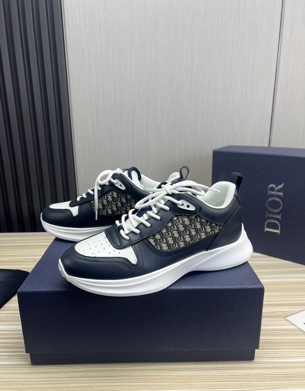 Factory   DIOR.Dior Couple's Hot Sale The new trend is destined to be a mainstream super single  .  upper using exclusive customized original cowhide material   cow game meat splicing brand special LOGO fabrics  outsole 