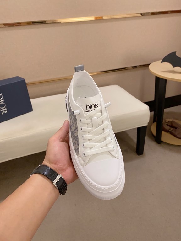 Factory price [Dior] new casual sports style men's shoes, new spring and summer models design, perfect workmanship, lace-up lazy models to create the quality of the suitcase, Upper imported first layer cowhide, senior sh