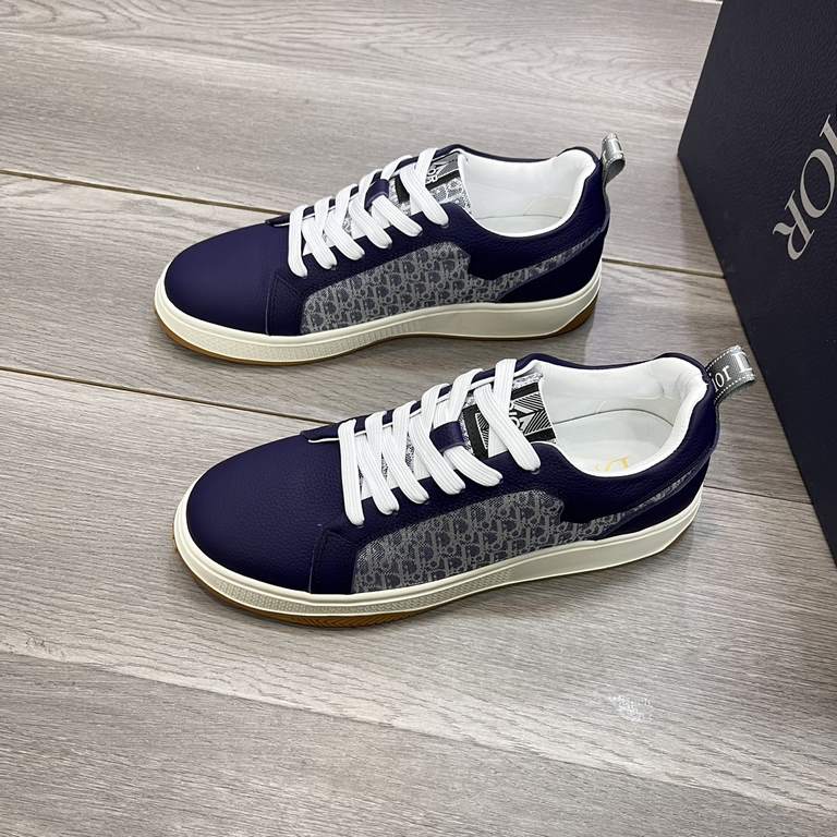 Factory   Dior's latest models of casual sneakers     Casual fashion explosion,   version of the simple atmosphere,   fabric using imported cowhide leather with the original fabric,   sheepskin lining, the original wear-