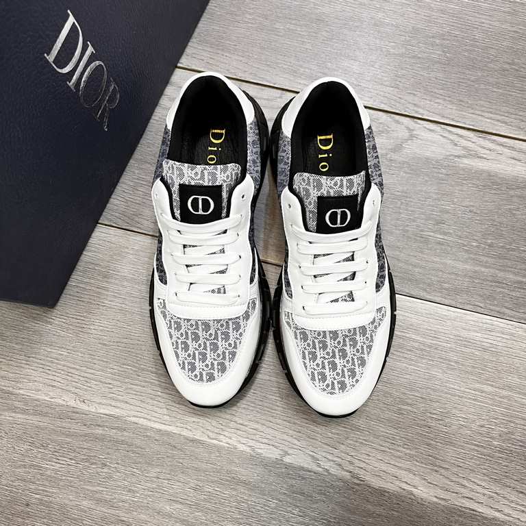 Factory   Dior's latest models of casual sneakers     Casual fashion explosion,   version of the simple atmosphere,   fabric using imported cowhide leather with the original fabric,   breathable mesh lining, the original