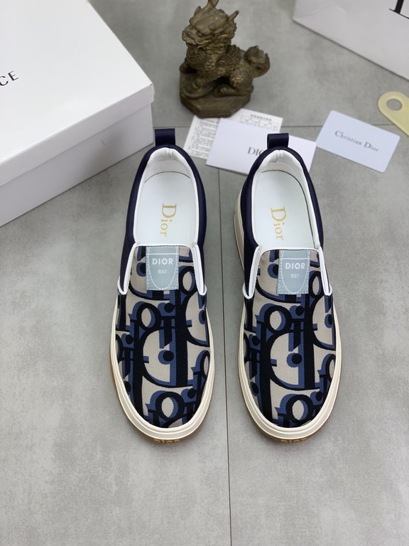 Factory price   Dior new [Dior] SSFENDI    classic versatile models  original pattern LOGO classic elements everywhere show personalized, with what pants are good    shoes imported Italian calf leather, imported first la