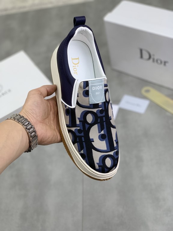 Factory price   Dior new [Dior] SSFENDI    classic versatile models  original pattern LOGO classic elements everywhere show personalized, with what pants are good    shoes imported Italian calf leather, imported first la