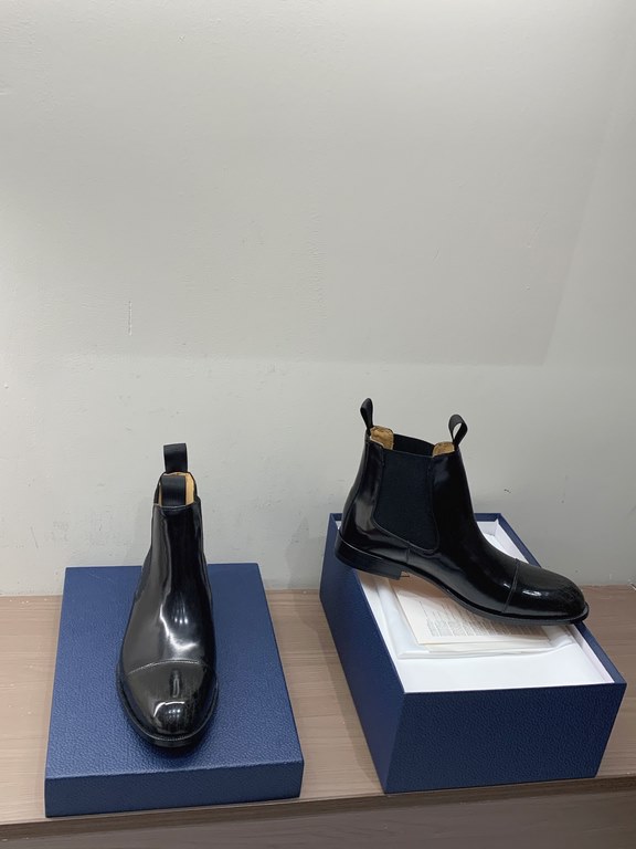 DIOR Dior boutique men's boots, uppers imported cowhide, water-dyed cowhide lining, leather outsole, yards 38-44 (45 customized non-refundable and non-exchangeable), in stock!