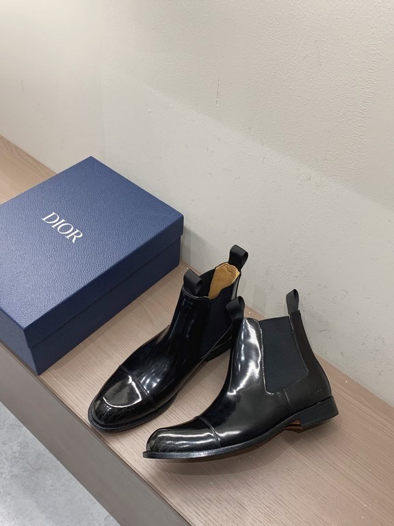 DIOR Dior boutique men's boots, uppers imported cowhide, water-dyed cowhide lining, leather outsole, yards 38-44 (45 customized non-refundable and non-exchangeable), in stock!