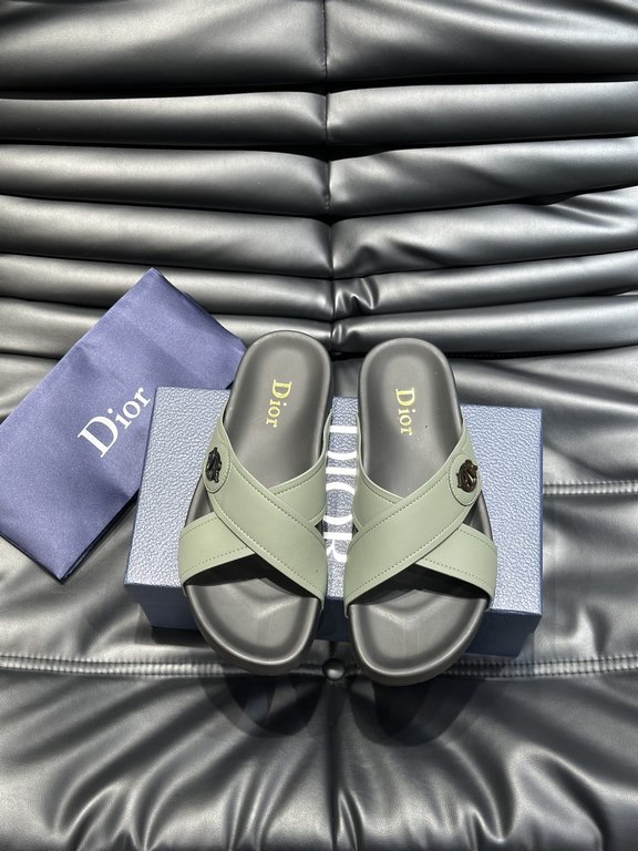 Dio~ High-end men's summer slippers, upper material head layer cowhide, original hardware decoration, private mold outsole, perfect details, showing the big style, casual loose comfortable type, high quality boutique, su