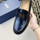 DIOGranville Formal Leather Loafers｜Made of black smooth cowhide leather｜Metallic laminated brass Dior Oblique logo on upper｜Matched with leather sole in the same color｜Dior logo engraved on heel for a more sophisticated