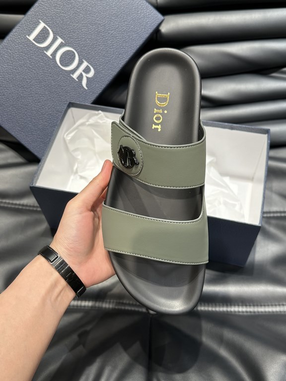 Dio~ High-end men's summer slippers, upper material head layer cowhide, original hardware decoration, private mold outsole, perfect details, showing the big style, casual loose comfortable type, high quality boutique, su