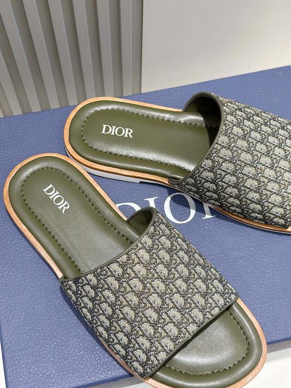 Dior Alias Men's Cowhide SlippersNew for summer, these Alias sandals make a statement of casual elegance. Crafted from grained cowhide leather, Oblique printed fabric and lined with cowhide leather! Cross-strap design wi