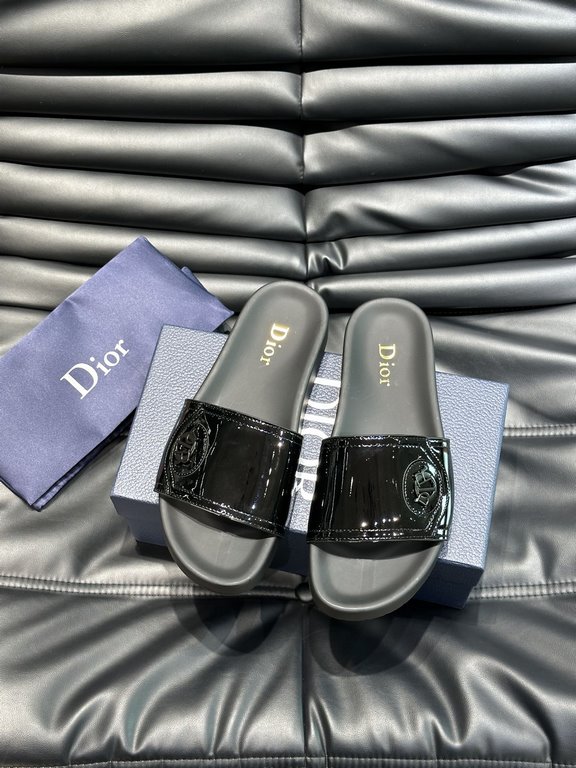 Dio~ High-end men's summer slippers, upper material head layer cowhide, original hardware decoration, private mold outsole, perfect details, showing the big style, casual loose comfortable type, high quality boutique, su