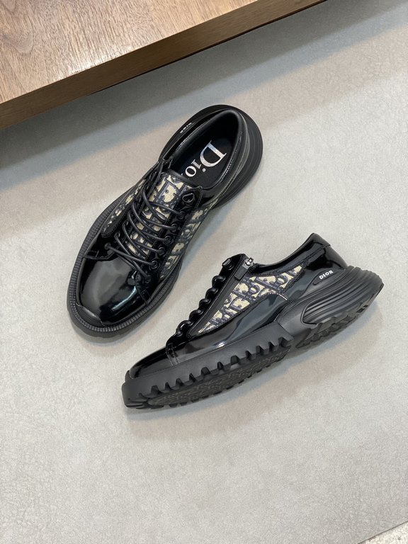 Dio - Dior  High version . Counter synchronization sale. Upper made of imported Italian cowhide leather  with original printed fabric. Original water-dyed cowhide lining. Highlighting the high end - noble - grade workman