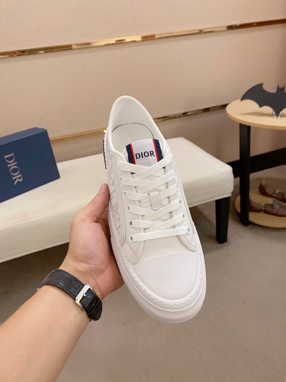 Factory price [Dior] new casual sports style men's shoes, new spring and summer models design, perfect workmanship, lace-up lazy models to create the quality of the suitcase, Upper imported first layer cowhide, sheepskin