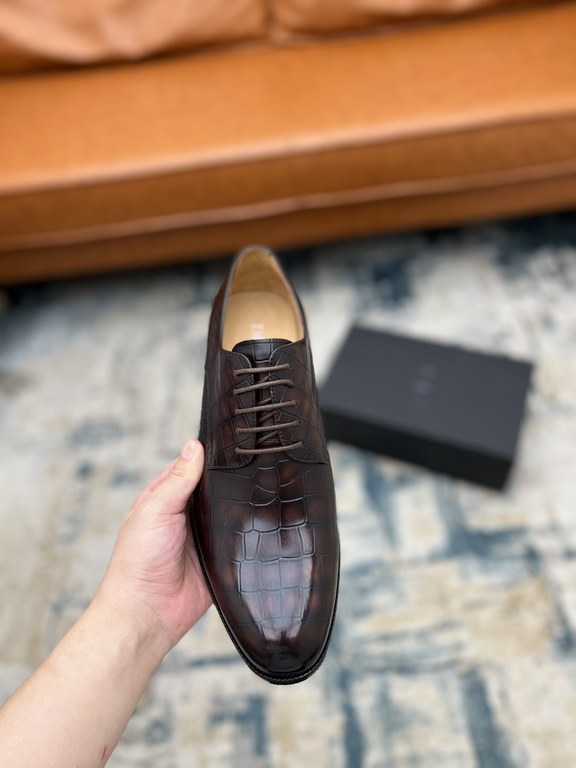 Dior ~ Size38-45D's new men's high-end men's business shoes, made of imported calfskin leather, hand-rubbed color change process, with cowhide liningpadded feet, imported Italian leather outsole, showing luxury!