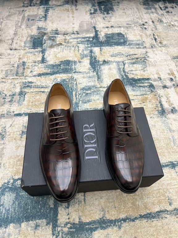 Dior ~ Size38-45D's new men's high-end men's business shoes, made of imported calfskin leather, hand-rubbed color change process, with cowhide liningpadded feet, imported Italian leather outsole, showing luxury!