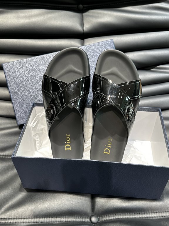 Dio~ High-end men's summer slippers, upper material head layer cowhide, original hardware decoration, private mold outsole, perfect details, showing the big style, casual loose comfortable type, high quality boutique, su