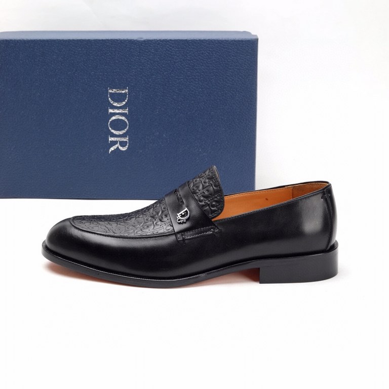 Dior Derby Shoes｜Leather soled formal shoes｜Meticulously crafted in open-edge beaded cowhide｜Water dyed cowhide lining｜With classic lace-up closure｜Side embossed logo｜Sheeny stacked heel for a touch of style｜Can be worn 