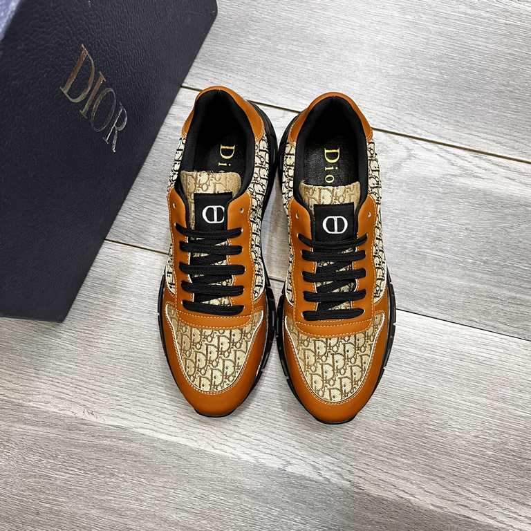 Factory   Dior's latest models of casual sneakers     Casual fashion explosion,   version of the simple atmosphere,   fabric using imported cowhide leather with the original fabric,   breathable mesh lining, the original