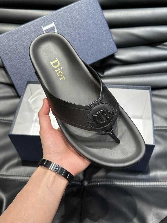 Dio~ High-end men's summer slippers, upper material head layer cowhide, original hardware decoration, private mold outsole, perfect details, showing the big style, casual loose comfortable type, high quality boutique, su