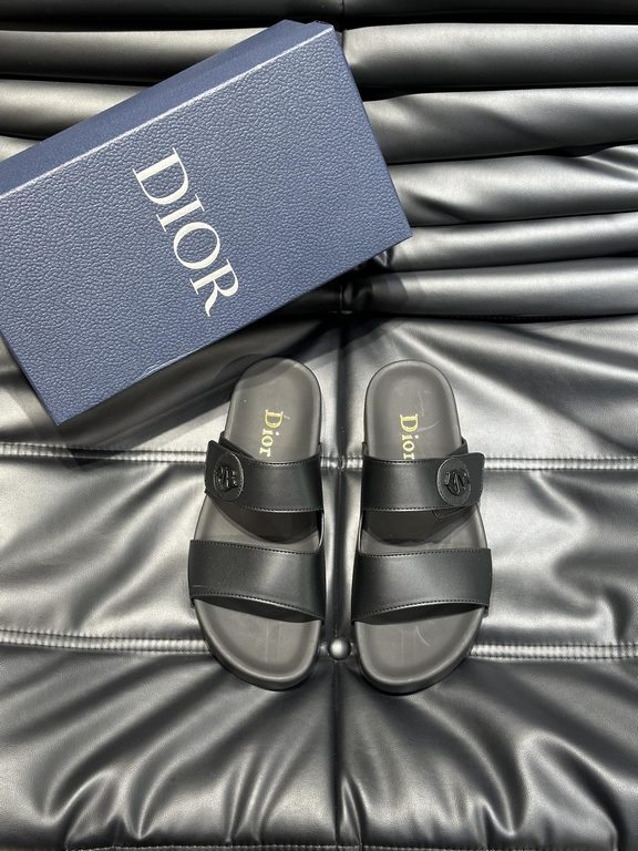 Dio~ High-end men's summer slippers, upper material head layer cowhide, original hardware decoration, private mold outsole, perfect details, showing the big style, casual loose comfortable type, high quality boutique, su