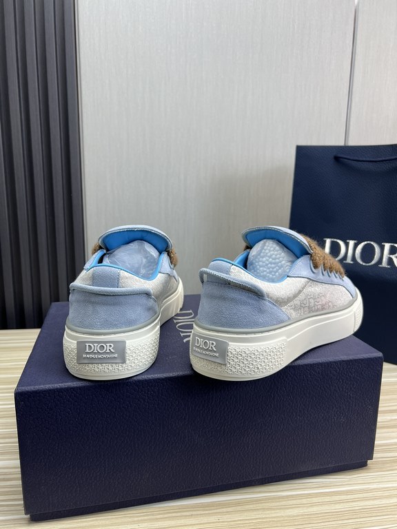 Dior Dior.B33 seriesCouple's casual board shoes qingkv    Original purchaseCrafted from Dior cowhide leather, the side panels are adorned with a canvas panel in the same shade of the CD Diamond pattern.The CD Icon lace e