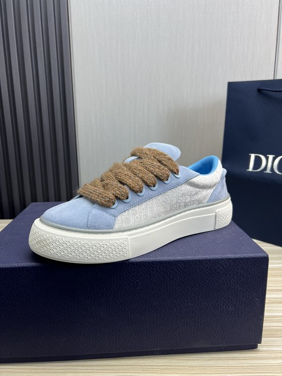 Dior Dior.B33 seriesCouple's casual board shoes qingkv    Original purchaseCrafted from Dior cowhide leather, the side panels are adorned with a canvas panel in the same shade of the CD Diamond pattern.The CD Icon lace e