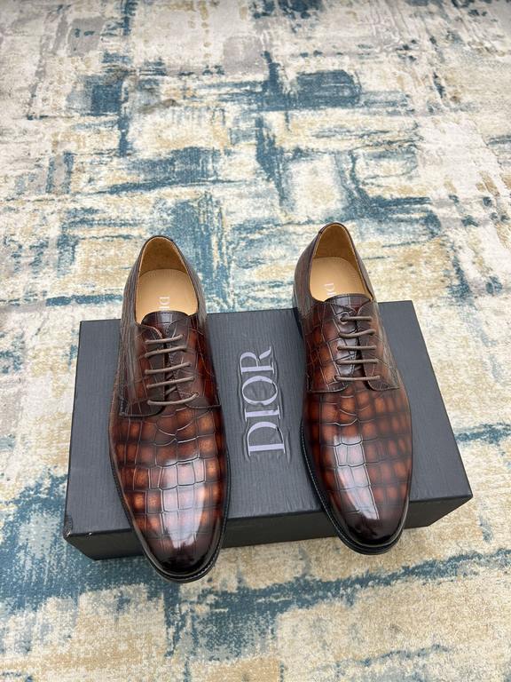 Dior ~ Size38-45D's new men's high-end men's business shoes, made of imported calfskin leather, hand-rubbed color change process, with cowhide liningpadded feet, imported Italian leather outsole, showing luxury!