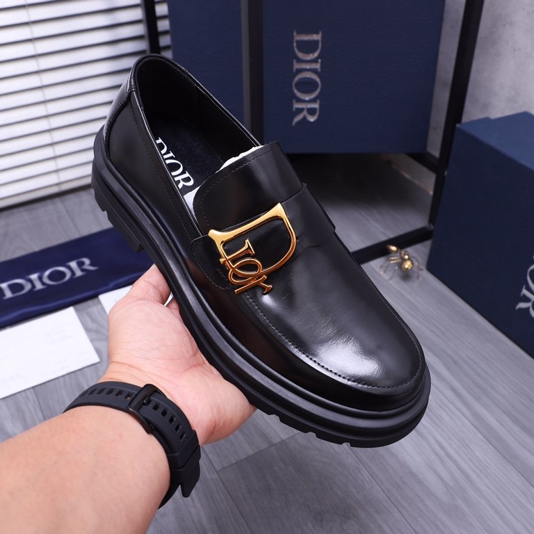 Brand Dior Formal ShoesSize 38-44Material Selected cowhide upper Cowhide lining    Original outsole