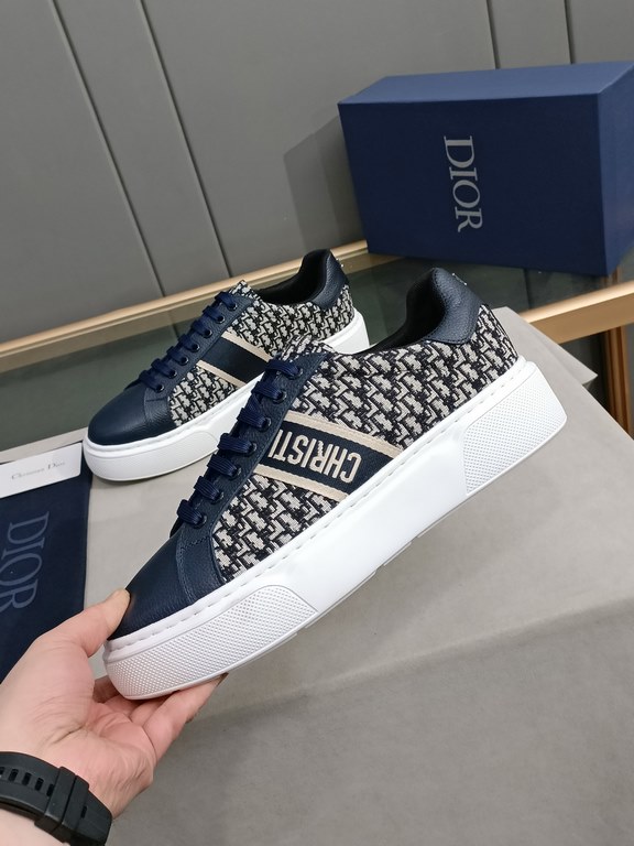 P Upgraded Dio~r   Fashion silhouette highlights the heavy texture. Crafted from cowhide  Dior-specific materials! With a Dior logo padded tongue and a foam sole, the ultra-lightweight, wear-resistant casual look adds a 