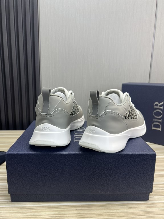 Factory   DIOR.Dior Couple's Hot Sale The new trend is destined to be a mainstream super single  .  upper using exclusive customized original cowhide material   cow game meat splicing brand special LOGO fabrics  outsole 