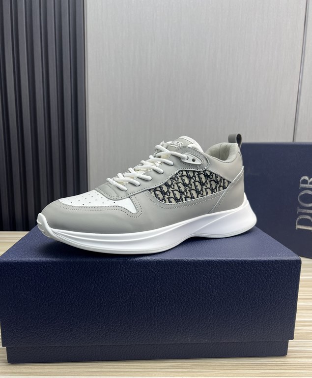 Factory   DIOR.Dior Couple's Hot Sale The new trend is destined to be a mainstream super single  .  upper using exclusive customized original cowhide material   cow game meat splicing brand special LOGO fabrics  outsole 