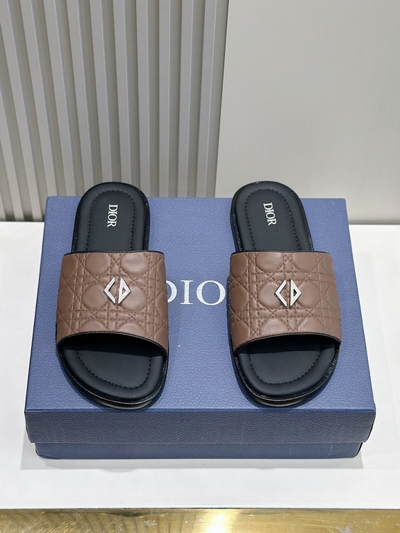 Dior Alias Men's Cowhide SlippersNew for summer, these Alias sandals make a statement of casual elegance. Crafted from grained cowhide leather, Oblique printed fabric and lined with cowhide leather! Cross-strap design wi