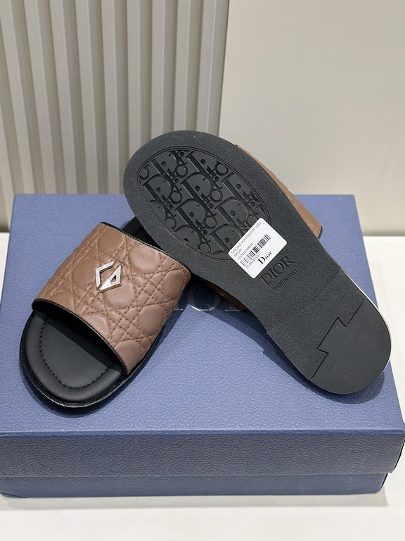 Dior Alias Men's Cowhide SlippersNew for summer, these Alias sandals make a statement of casual elegance. Crafted from grained cowhide leather, Oblique printed fabric and lined with cowhide leather! Cross-strap design wi