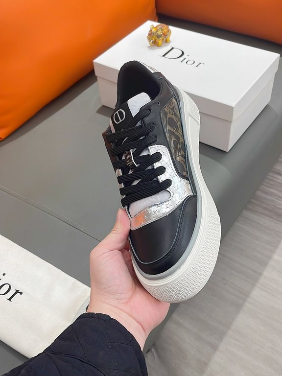 Product name DIORRegular size 38-44 (casual shoes)Material Selected Imported cowhide upper, comfortable sheepskin lining; original factory special outsole;