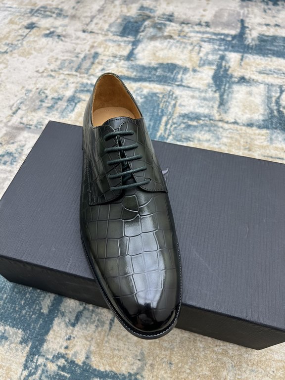 Dior ~ Size38-45D's new men's high-end men's business shoes, made of imported calfskin leather, hand-rubbed color change process, with cowhide liningpadded feet, imported Italian leather outsole, showing luxury!