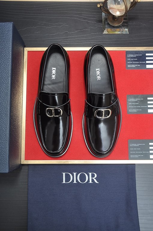 Factory   [Dior] (cowhide lining) Dior original 11 high quality factory, imported original material, imported version of the original cowhide, cowhide lining, the original TPU outsole, yardage 38-44