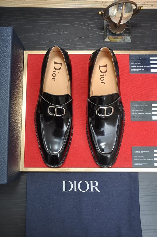 Factory   [Dior] (cowhide lining) Dior original 11 high quality factory, imported original material, imported version of the original cowhide, cowhide lining, the original TPU outsole, yardage 38-44