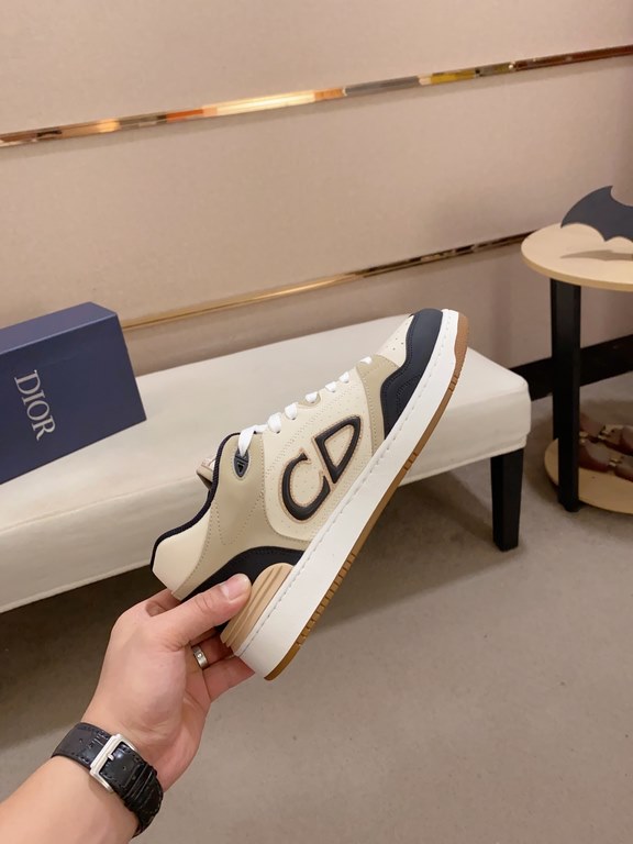 Factory Price [Celebrate] [Celebrate] [Celebrate] The latest online DIOR brand ambassador Wang Junkai wonderful interpretation of Dior's new B30 sneakers, with modern lines and technological fabrics to create a dynamic c