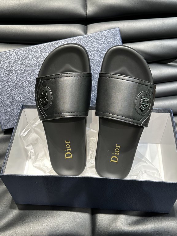 Dio~ High-end men's summer slippers, upper material head layer cowhide, original hardware decoration, private mold outsole, perfect details, showing the big style, casual loose comfortable type, high quality boutique, su