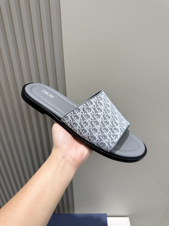 Dior Alias Men's Cowhide SlippersNew for summer, these Alias sandals make a statement of casual elegance. Crafted from grained cowhide leather, Oblique printed fabric and lined with cowhide leather! Cross-strap design wi